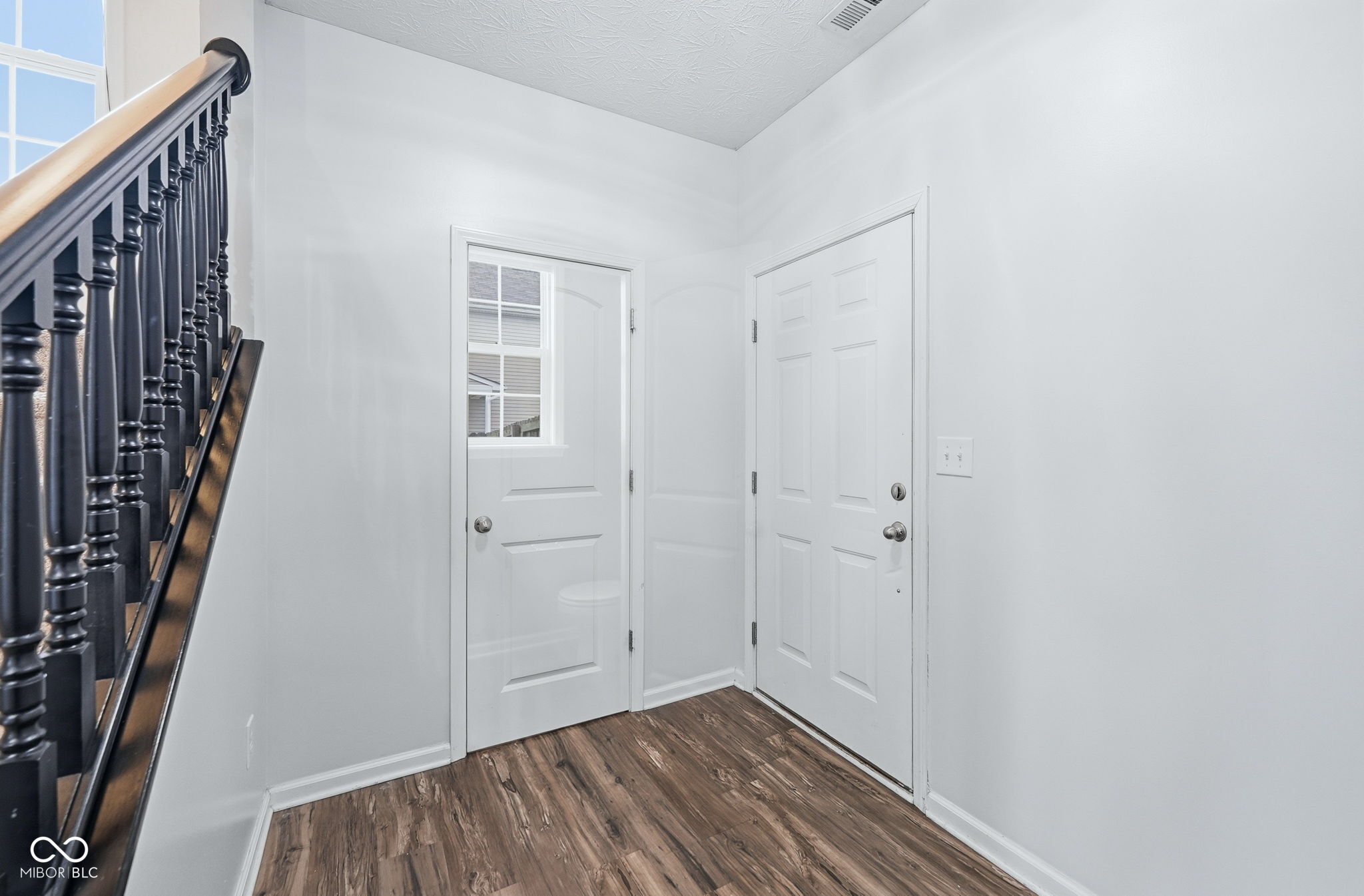 5774 Bluff View Lane