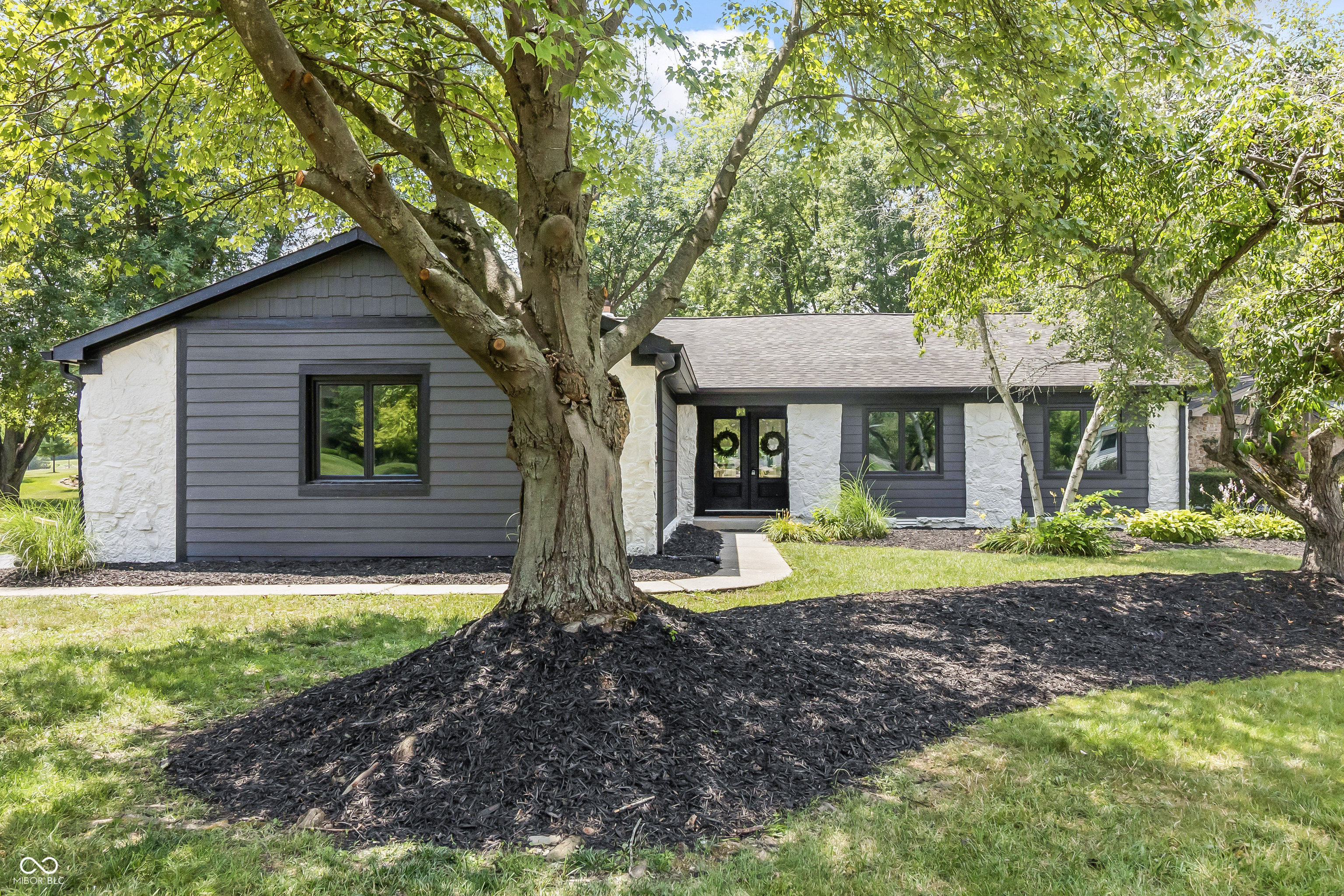 10924 Thunderbird Drive