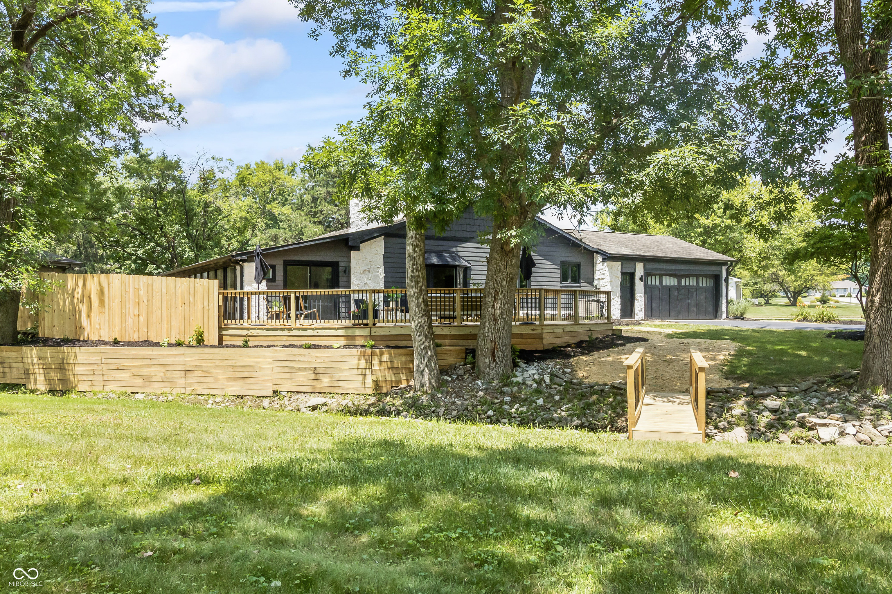 10924 Thunderbird Drive