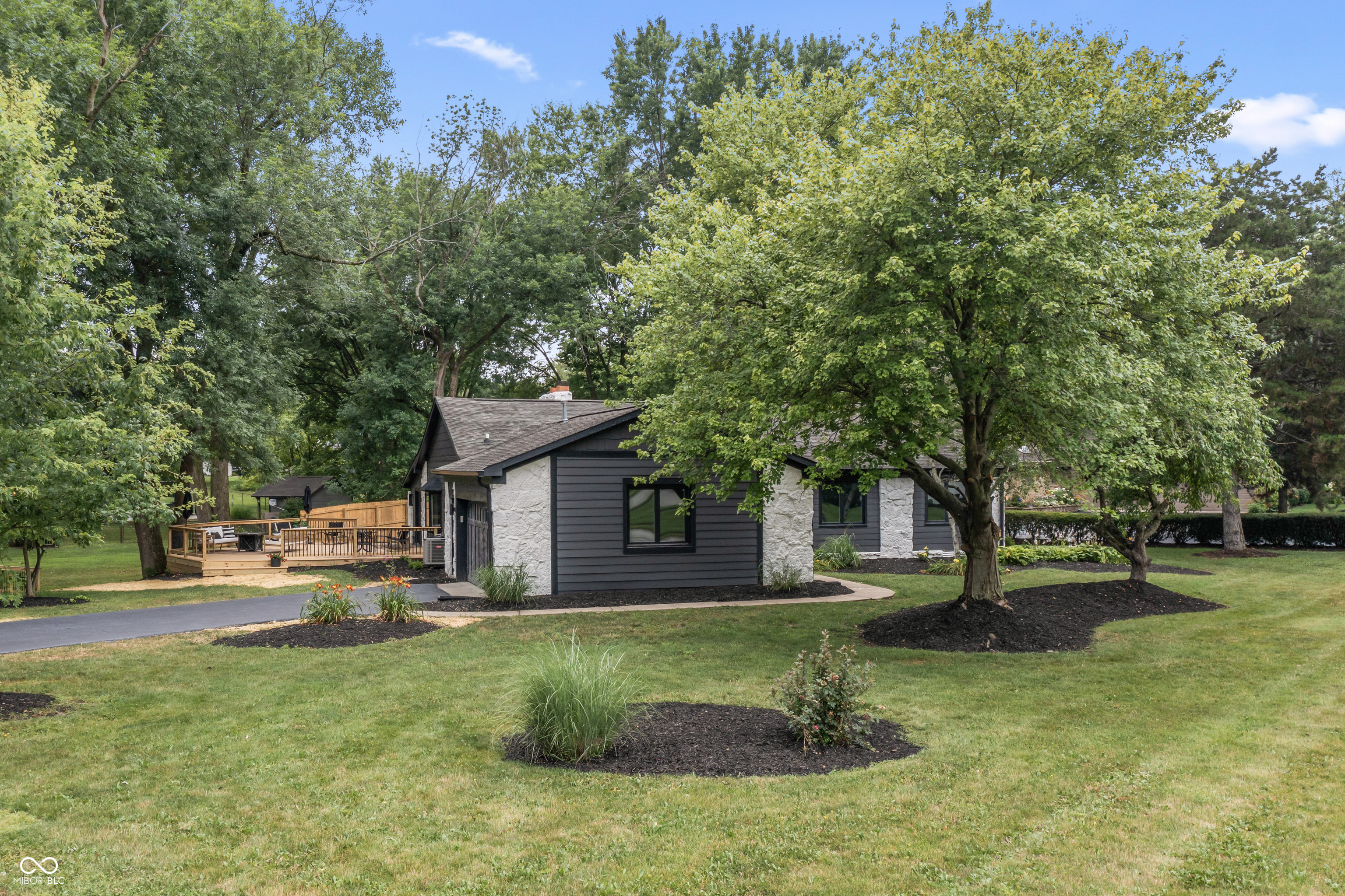 10924 Thunderbird Drive