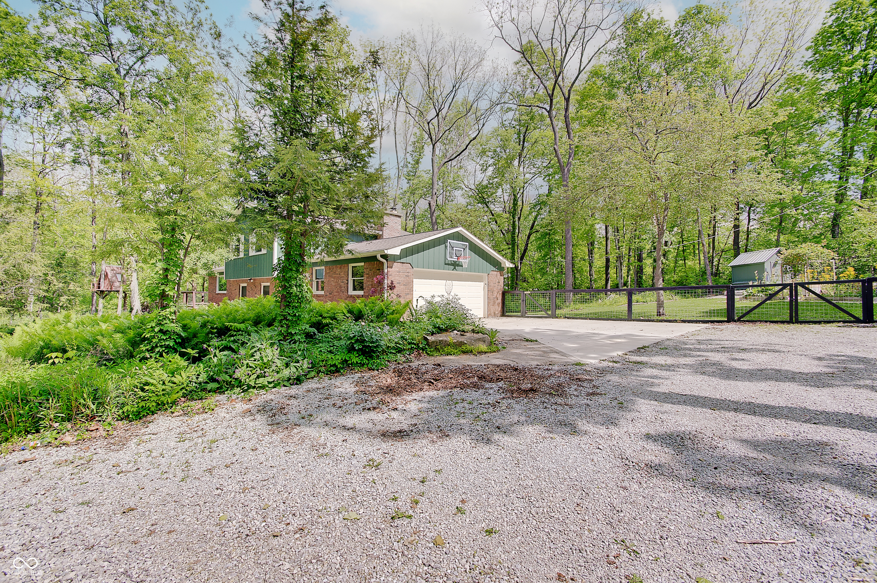 805 Eaglewood Drive