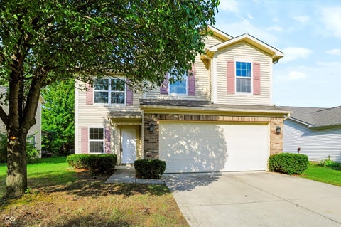 Photo of 154 Thistlewood Drive, Greenfield, IN 46140 (MLS # 22125258)