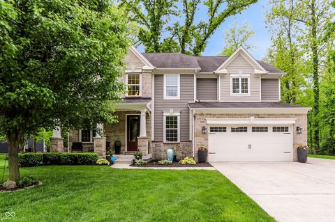 Photo of 5723 Peaking Fox Drive, Indianapolis, IN 46237 (MLS # 22100007)