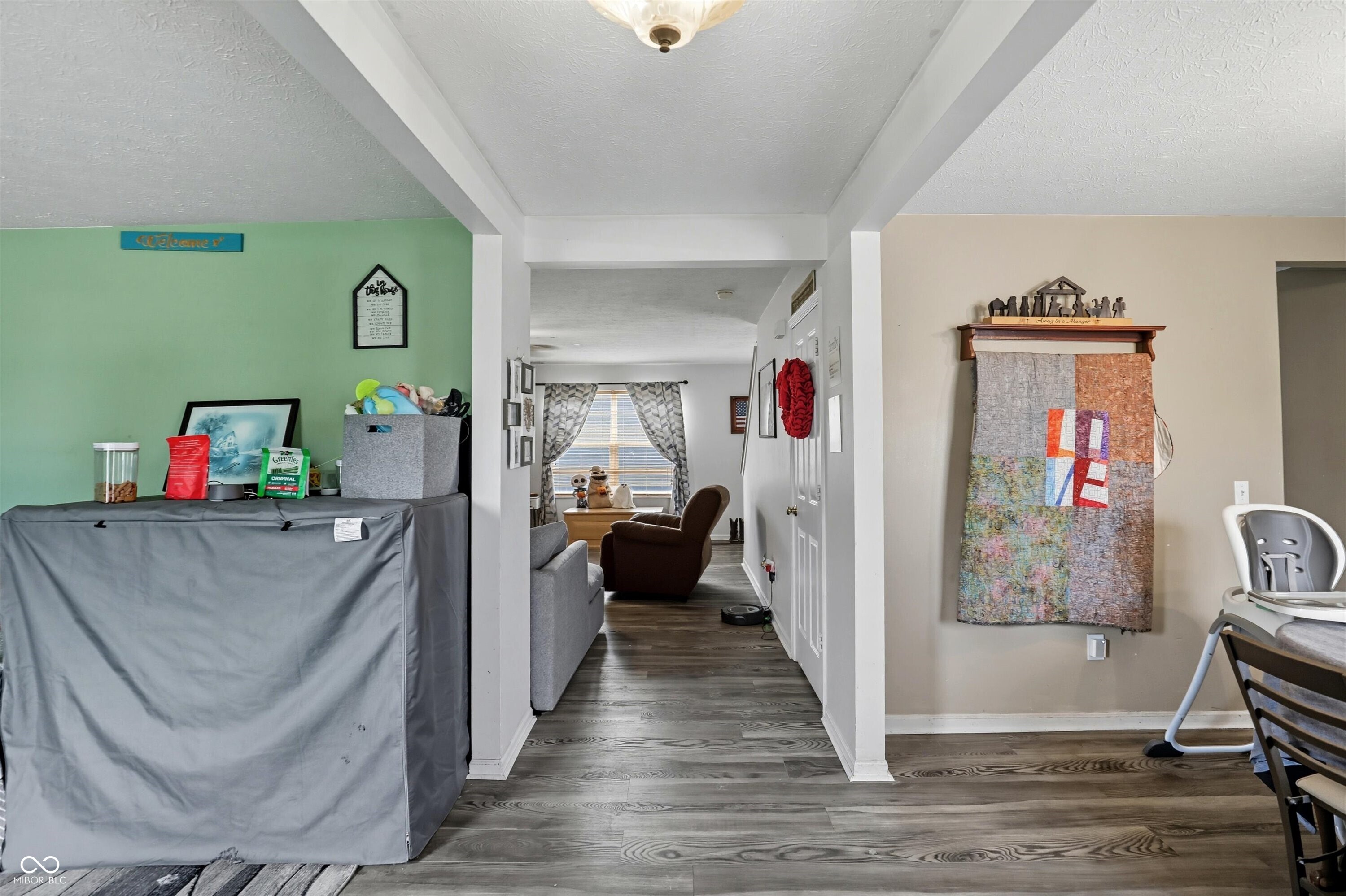 2460 S Wildflower Lane