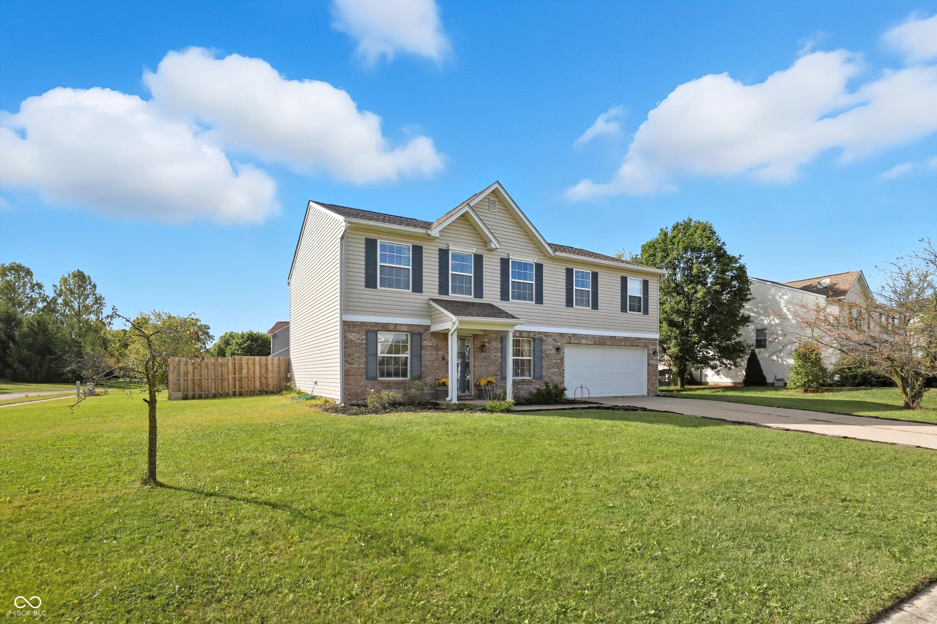 2460 S Wildflower Lane