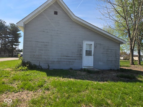 Photo of 691 E Middle Street, Rosedale, IN 47874 (MLS # 22083978)