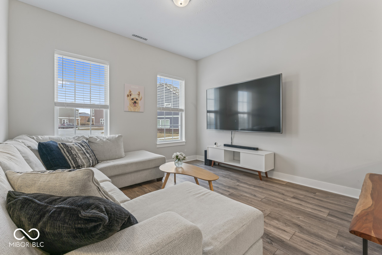 672 Lagerfield Drive