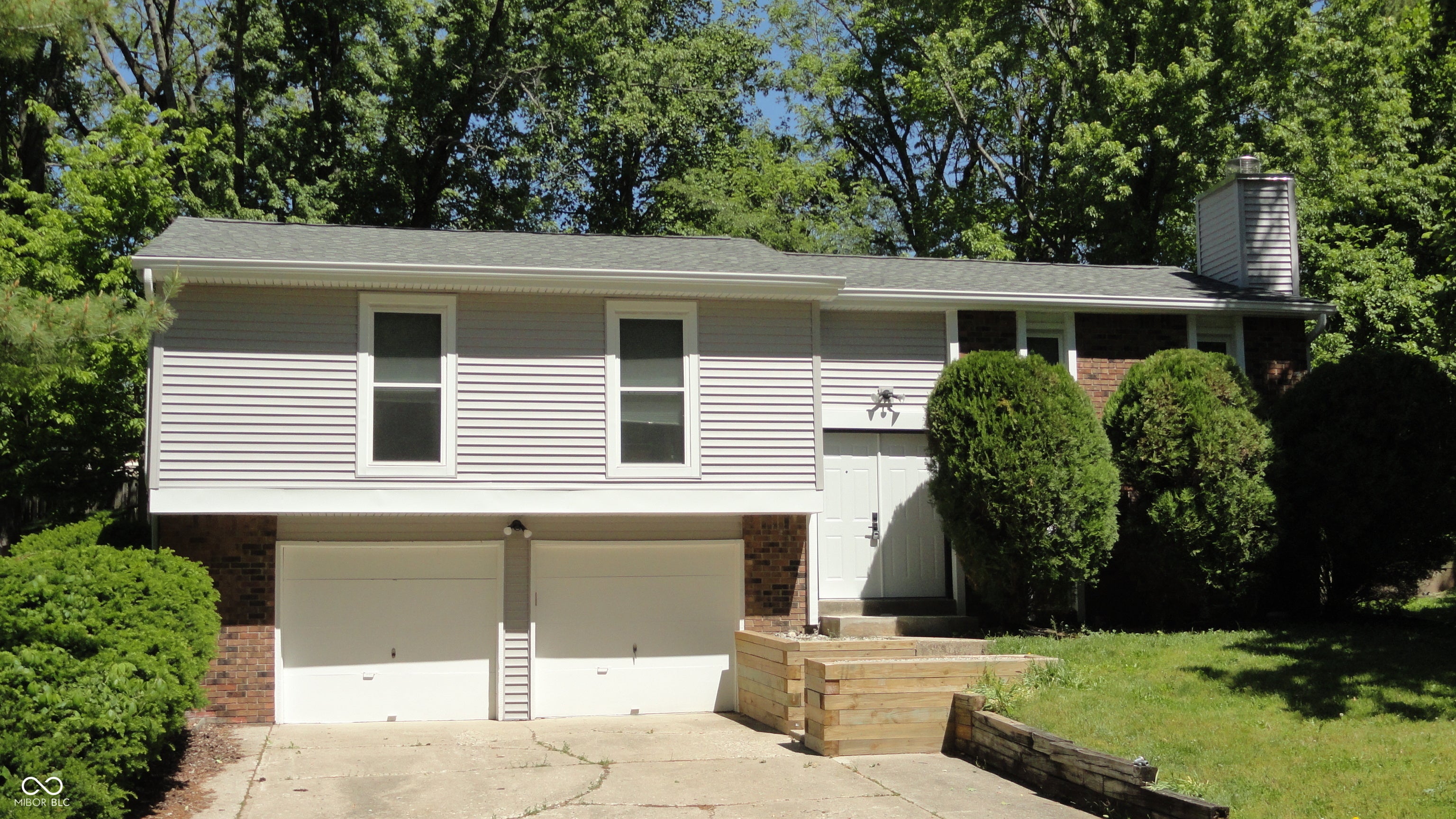2306 Hawthorn Place