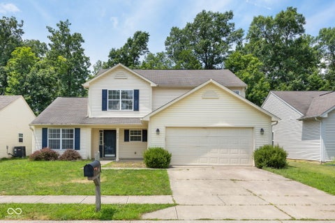 Photo of 892 Flying Sun Drive, Avon, IN 46123 (MLS # 22111581)