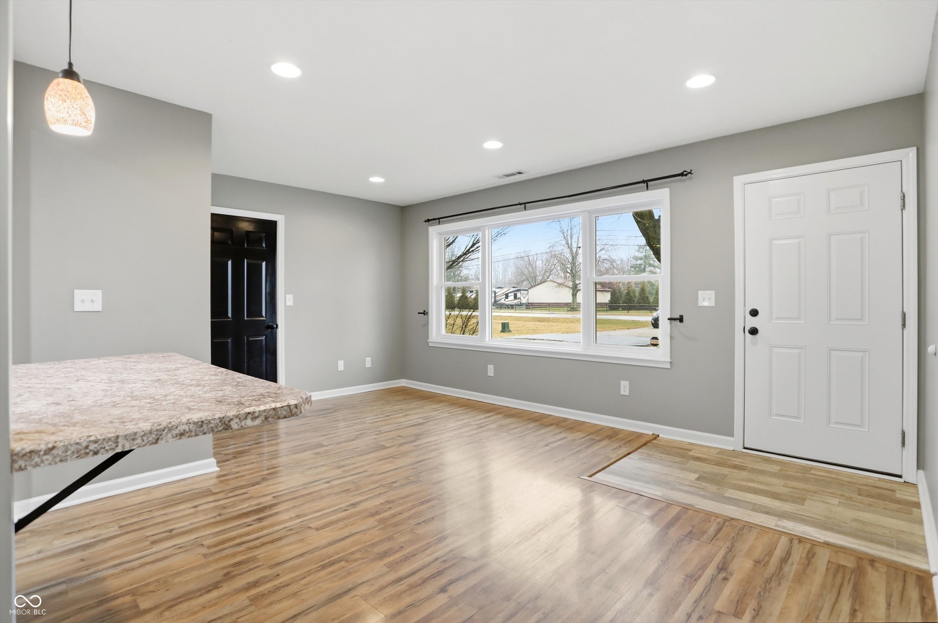 1134 N County Road 900 E