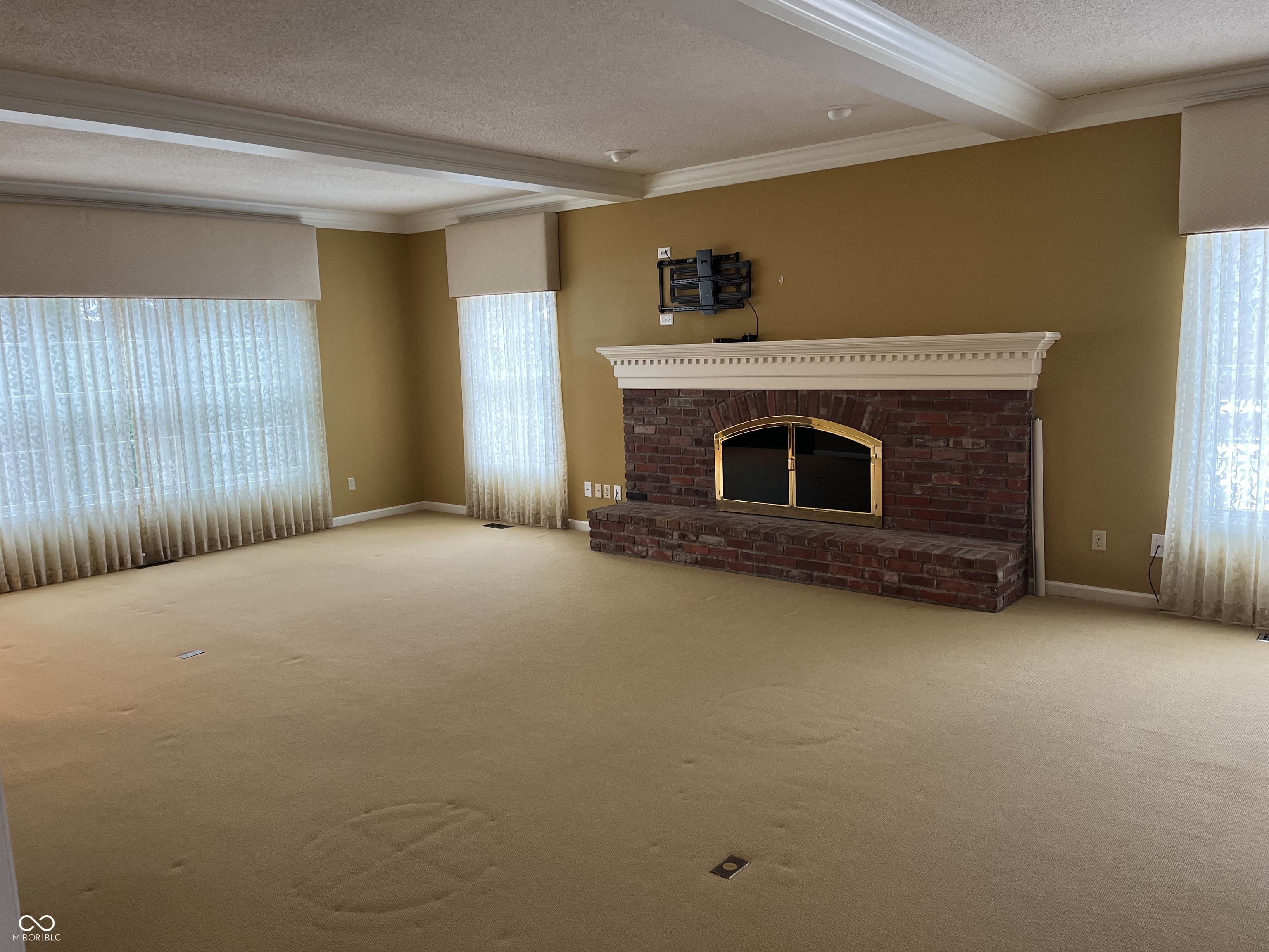 1037 Foxglove Circle