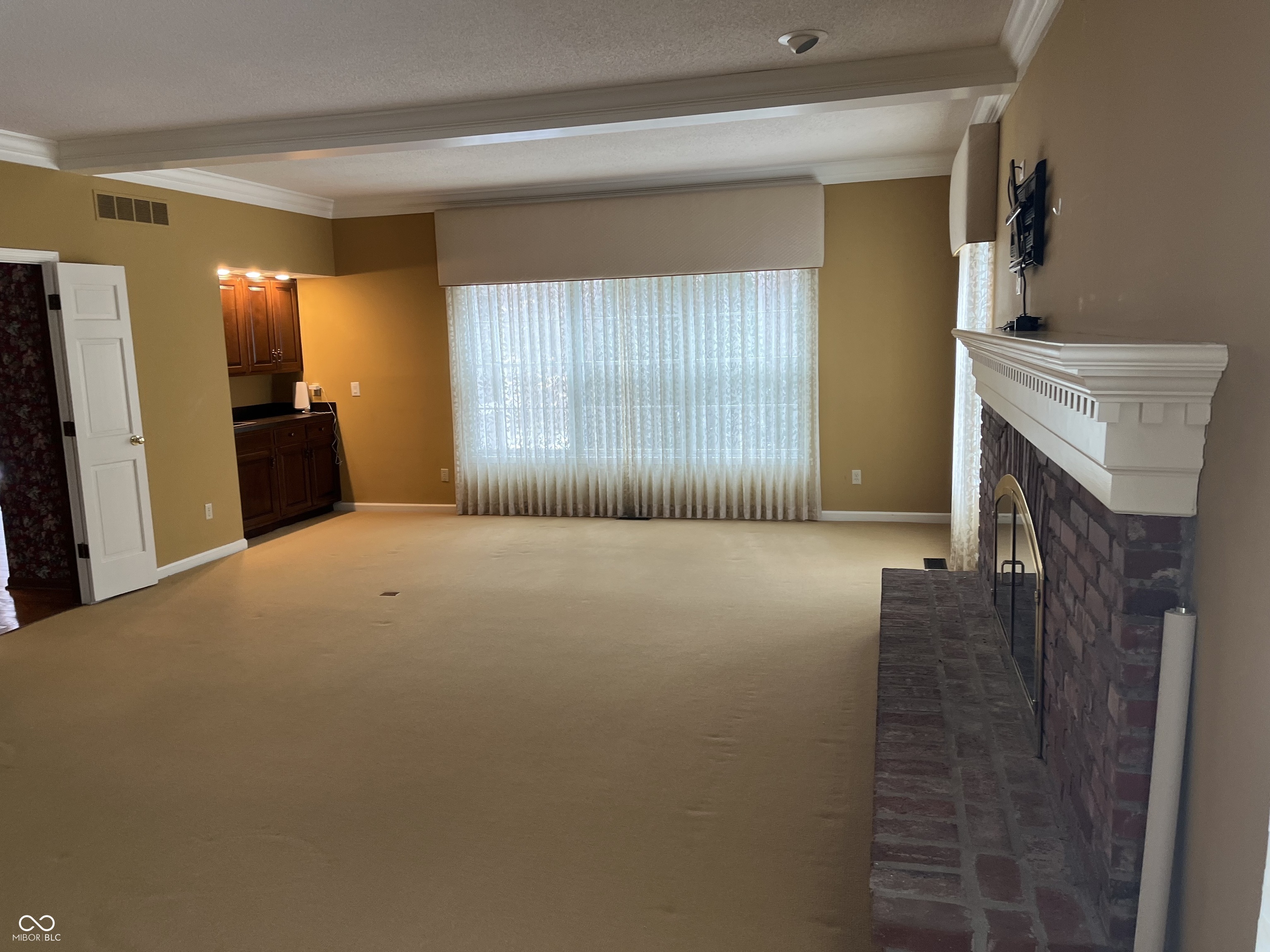 1037 Foxglove Circle