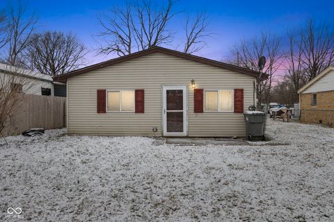 Photo of 810 Hancock Street, Indianapolis, IN 46221 (MLS # 22083101)