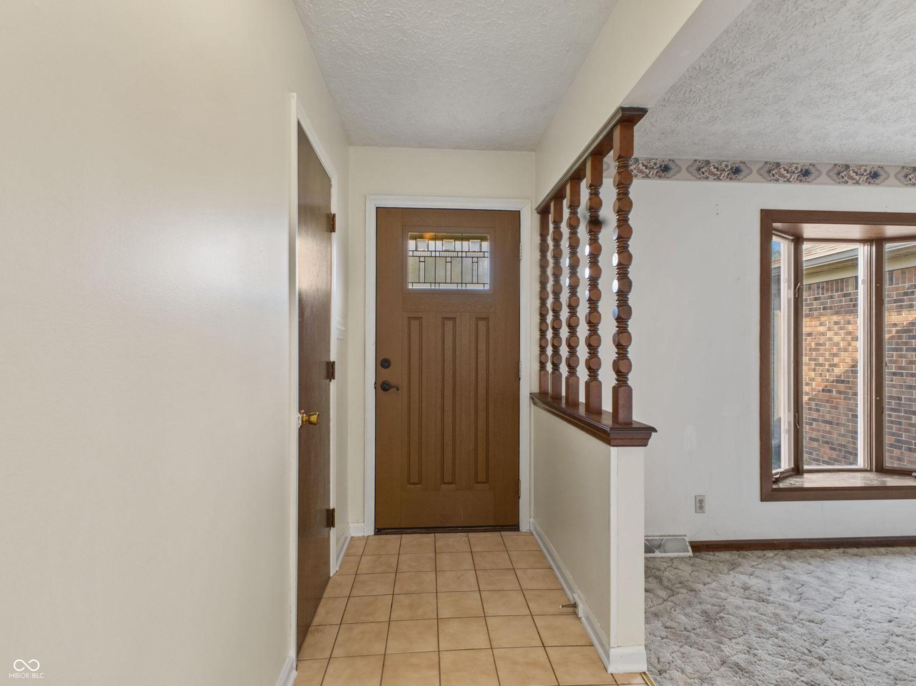 229 Rainbow Boulevard