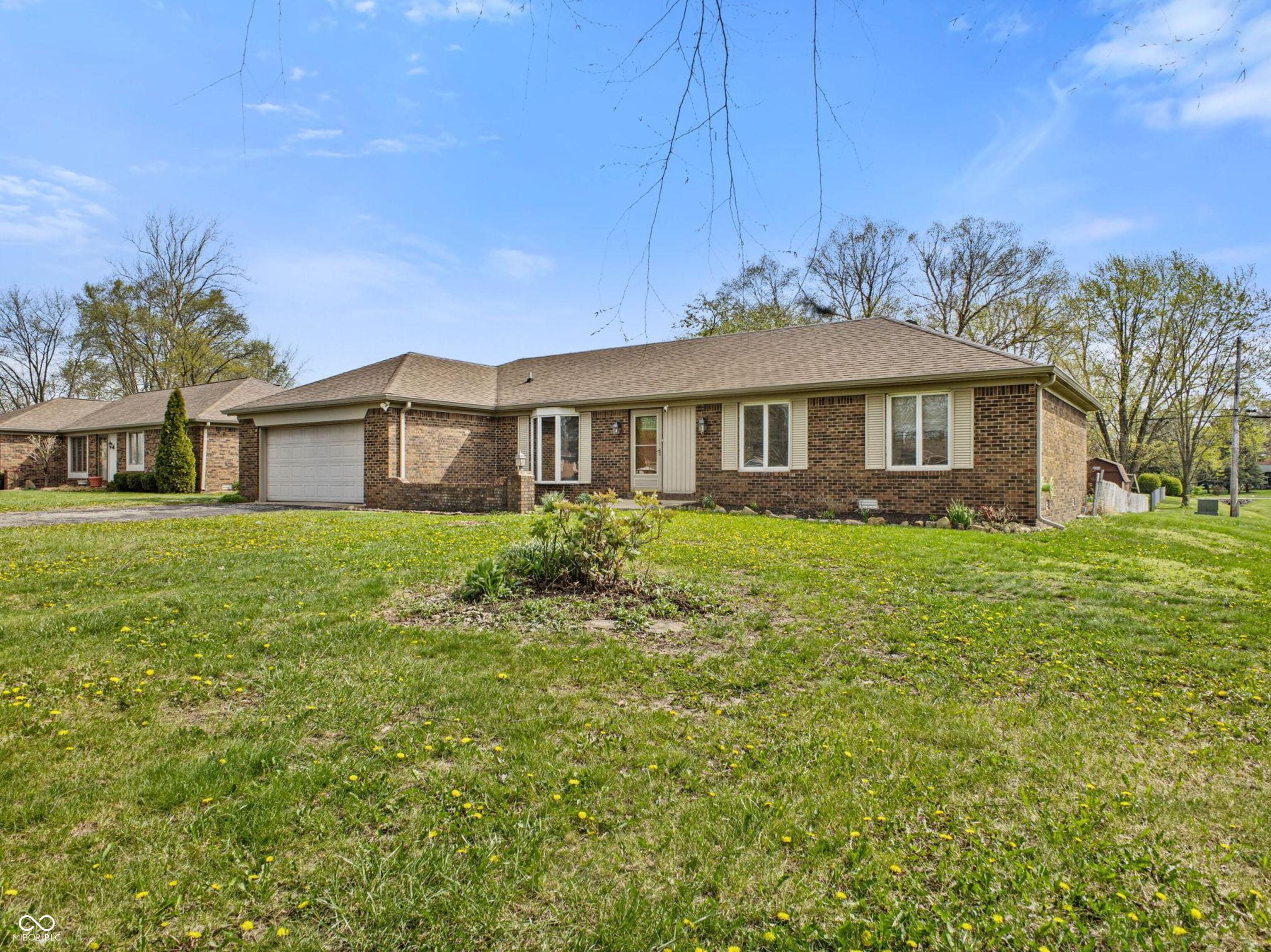 229 Rainbow Boulevard