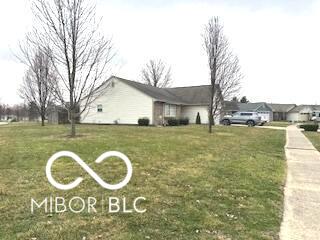 1001 Maple Drive W