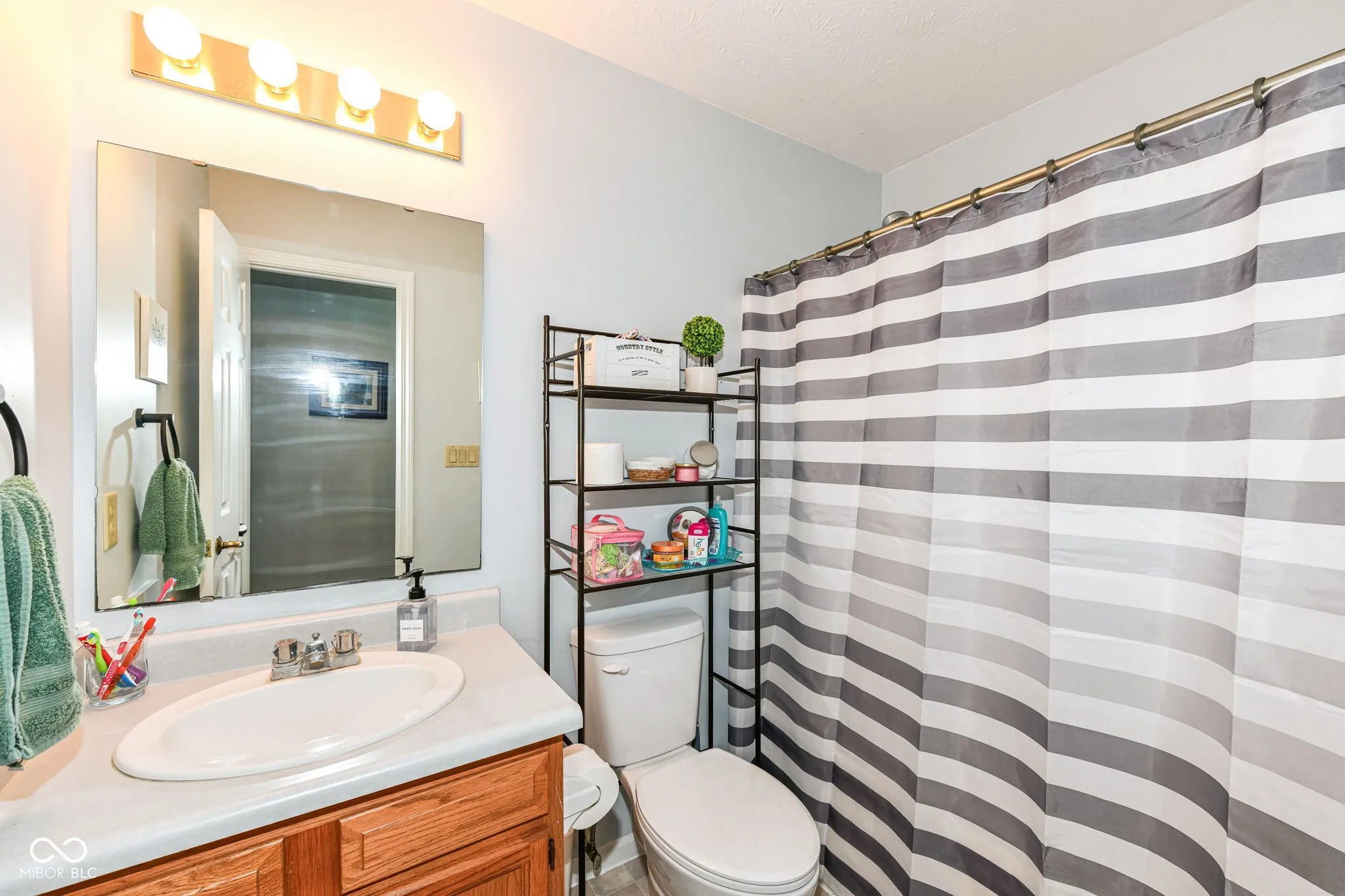 Noblesville, Indiana 46062, United States, 3 Bedrooms Bedrooms, ,2 BathroomsBathrooms,Residential,Active,159459