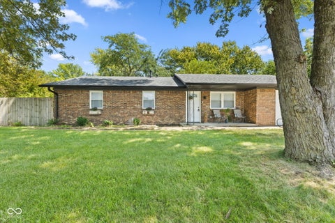 Photo of 2437 Chappie Lane, Indianapolis, IN 46229 (MLS # 22124172)