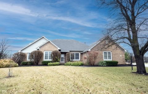 Photo of 11348 Royal Place Pl, Carmel, IN 46032 (MLS # 22085127)