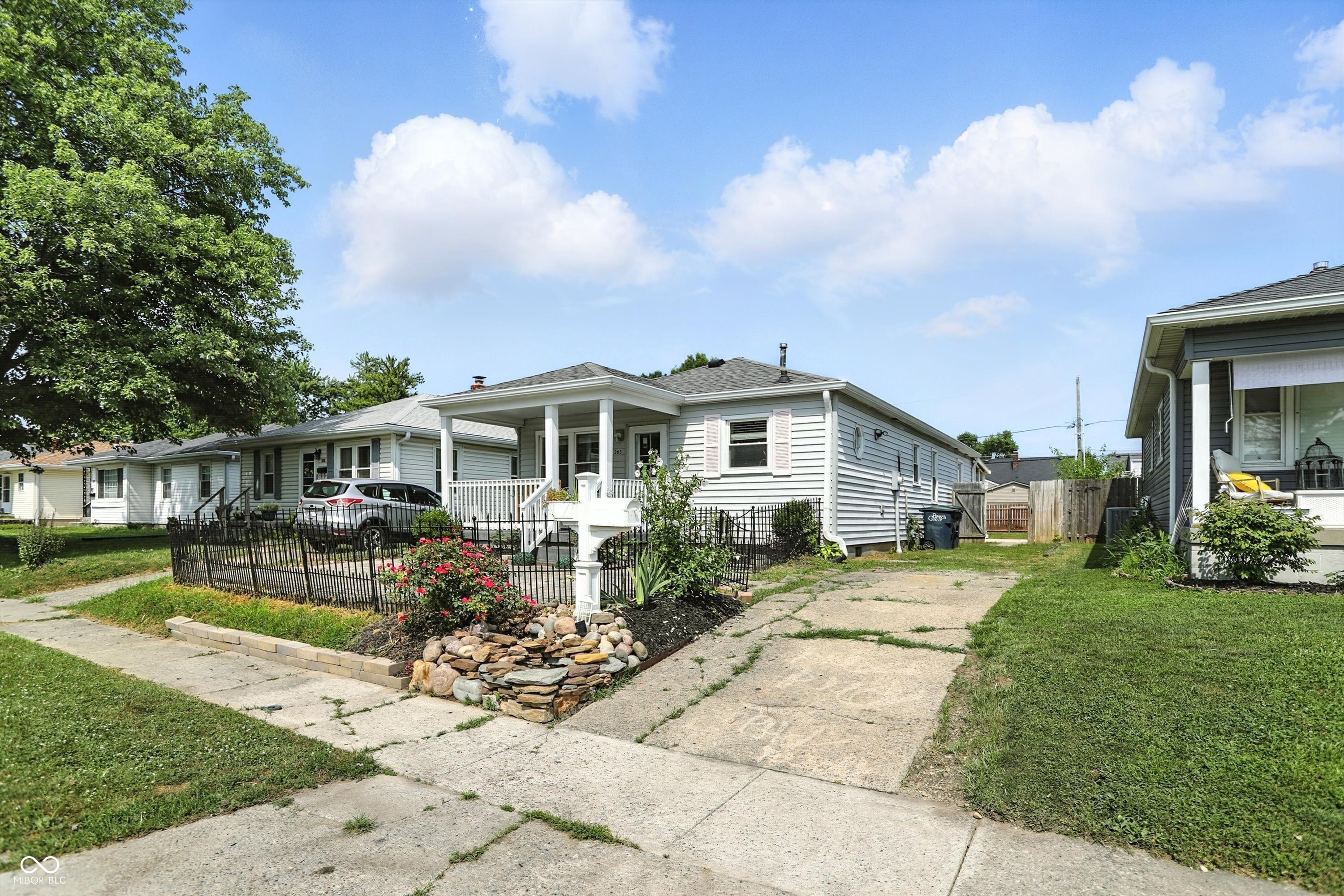363 N 19th Avenue