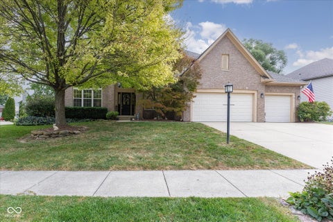 Photo of 11023 Timberview Drive, Fishers, IN 46037 (MLS # 22125431)