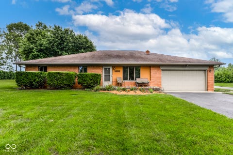 Photo of 1437 Demaree Road, Greenwood, IN 46143 (MLS # 22112452)