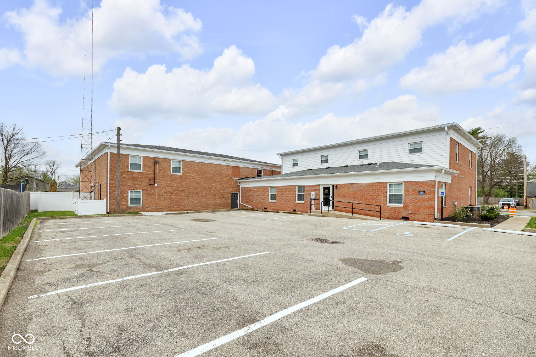 10455 N College Avenue