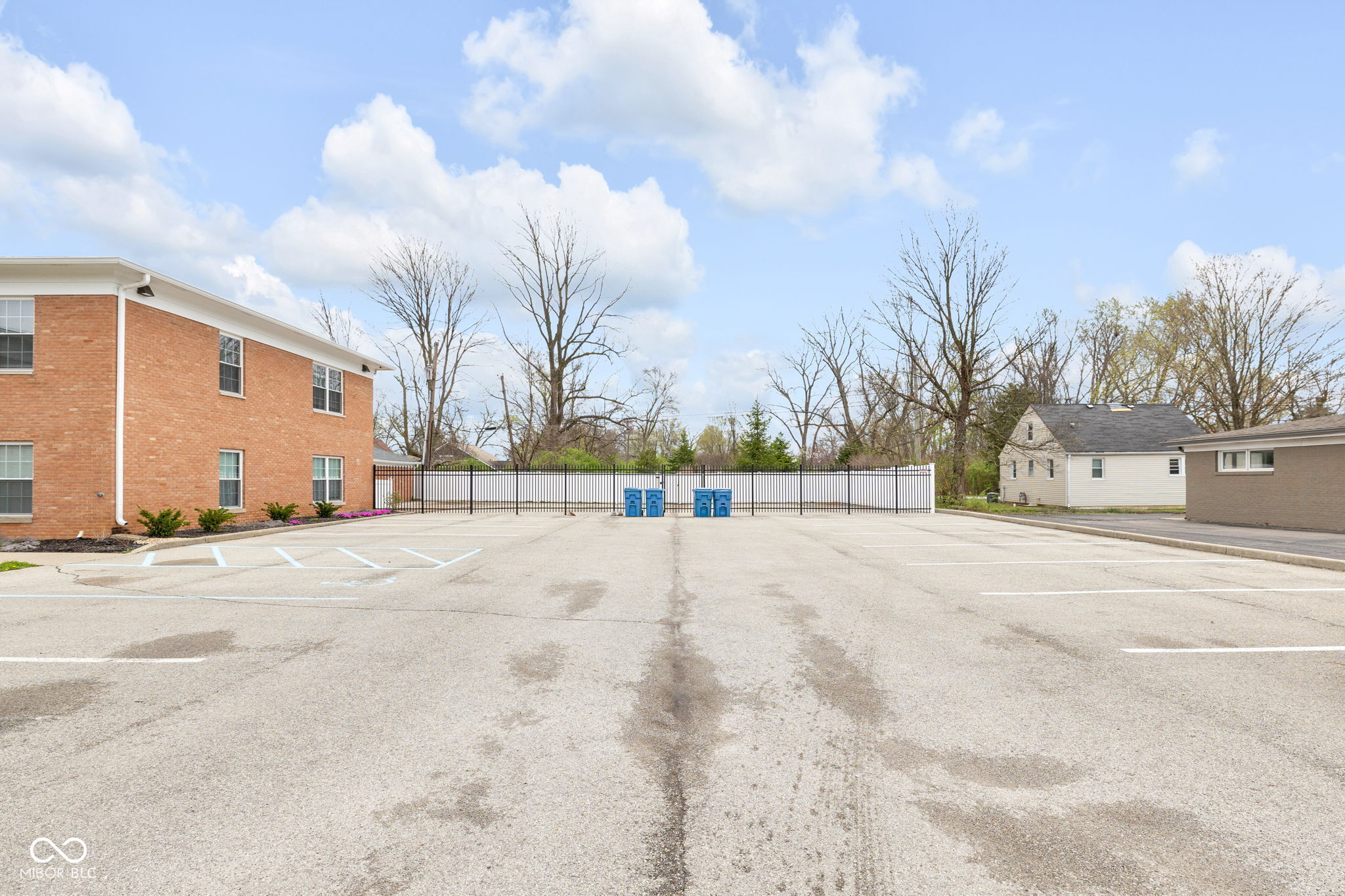 10455 N College Avenue