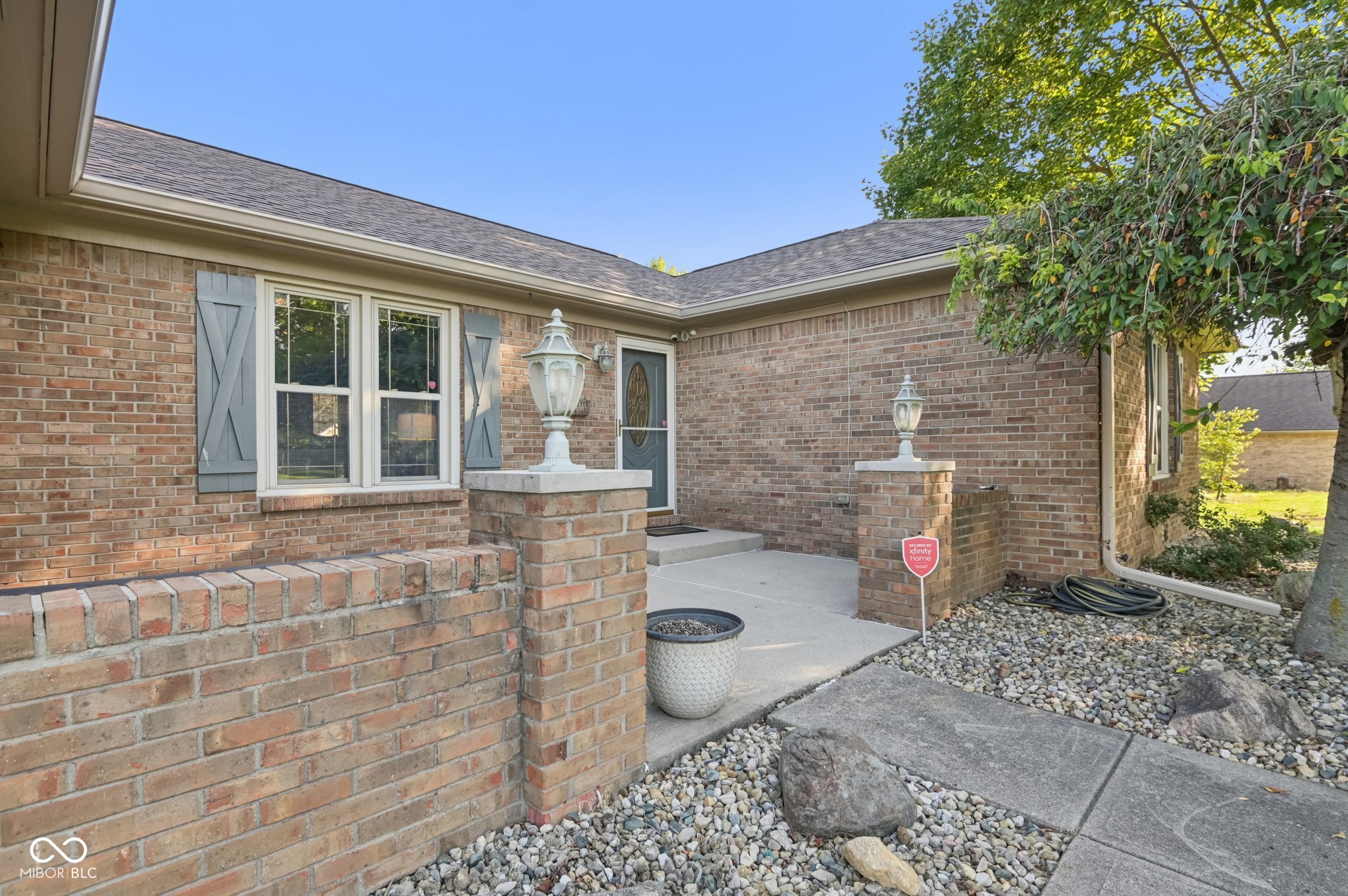 5976 W Countryside Drive