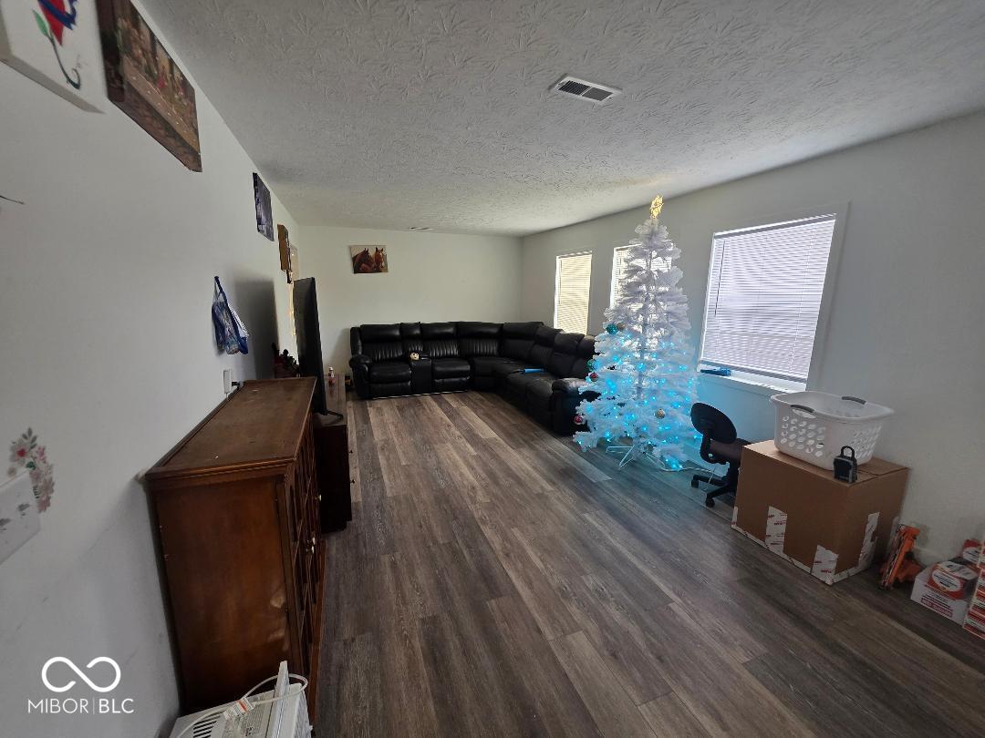 3823 N Butler Avenue