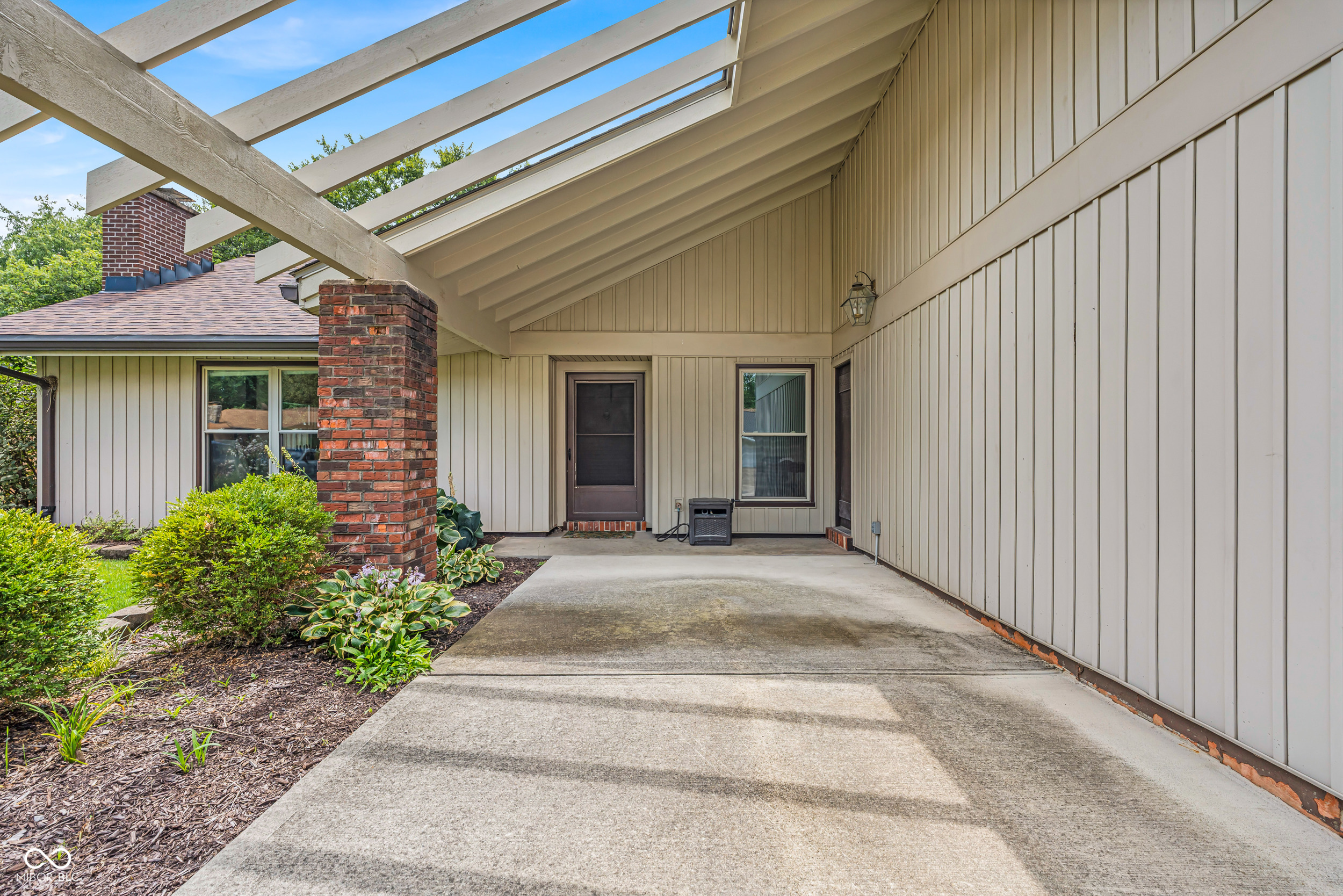 8047 Camellia Lane