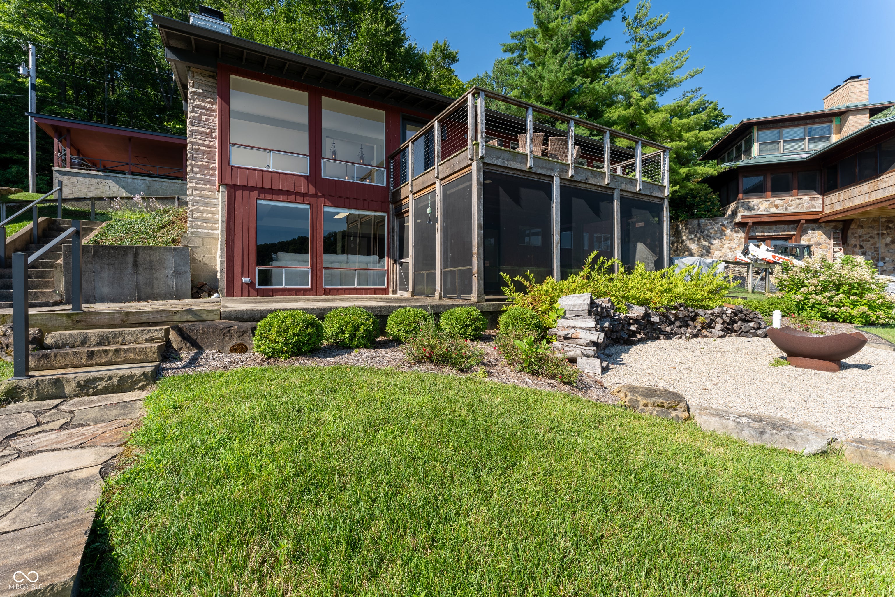 5461 S Poplar Drive
