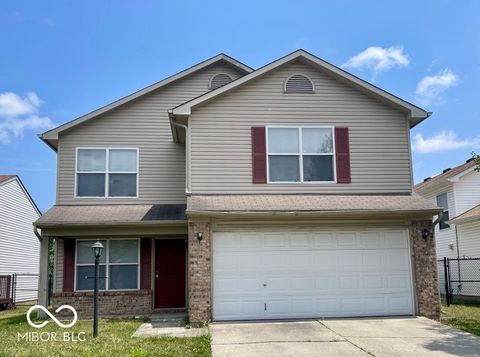 Photo of 3971 Waterfield Drive, Indianapolis, IN 46235 (MLS # 22085439)