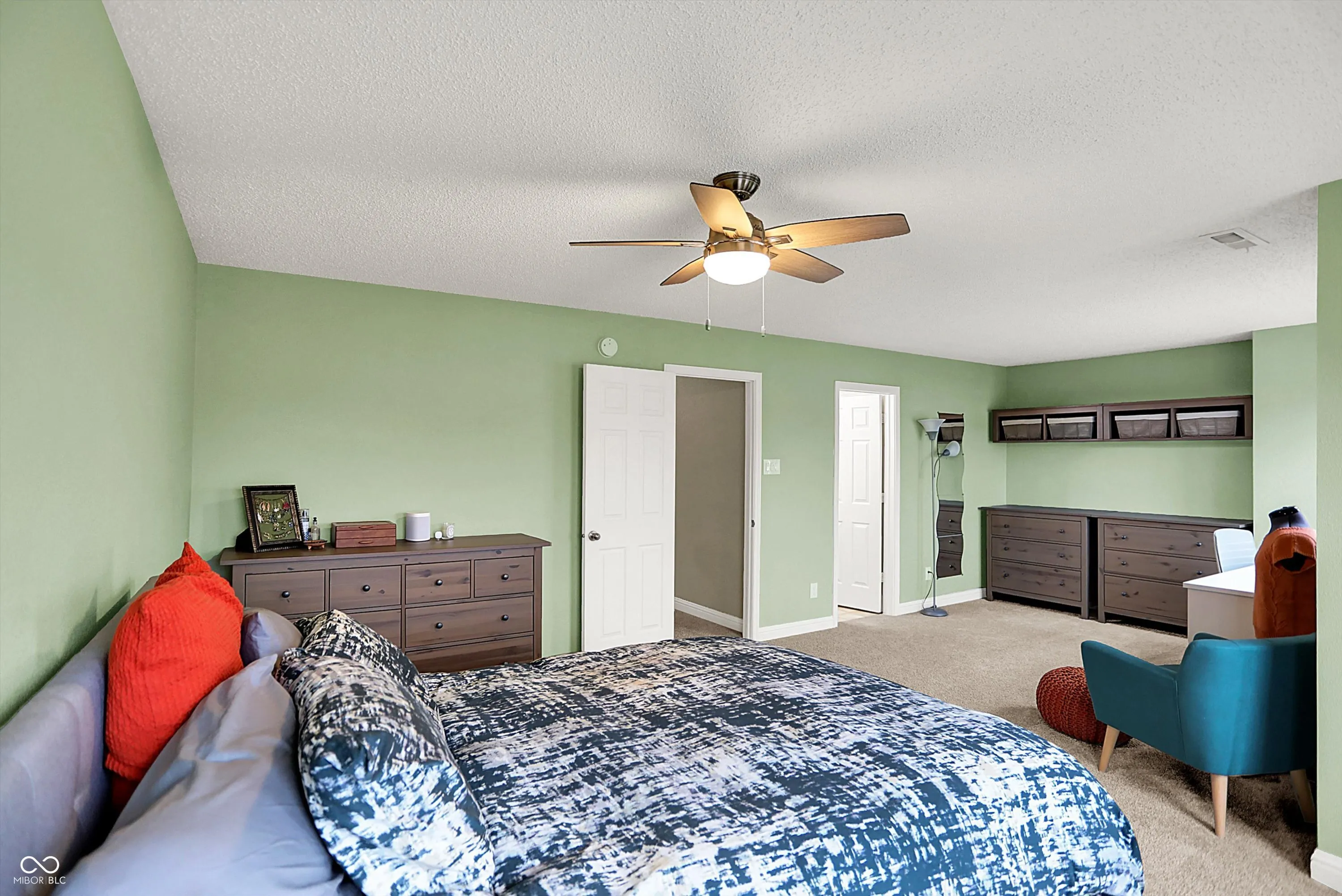 Fishers, Indiana 46037, United States, 3 Bedrooms Bedrooms, ,3 BathroomsBathrooms,Residential,Pending,4892