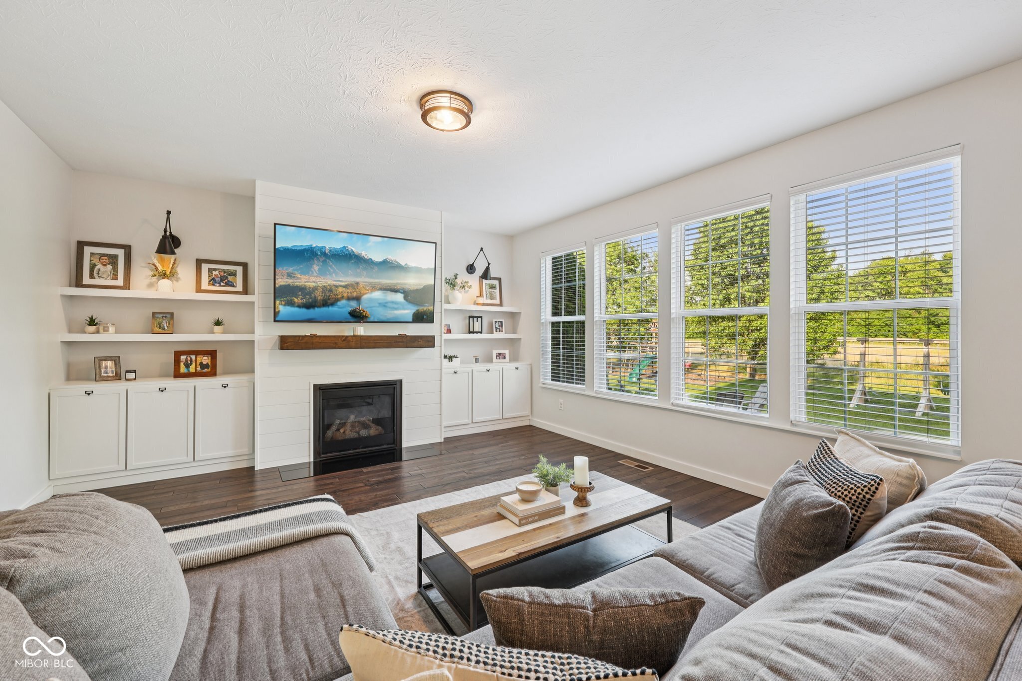 9840 N Anchor Bend