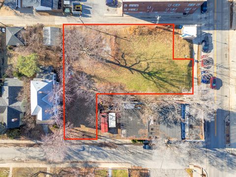 2225 E 10th Street Indianapolis IN 46201