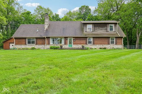 Photo of 10373 WHISPERING WINDS ST, Indianapolis, IN 46234 (MLS # 22102129)