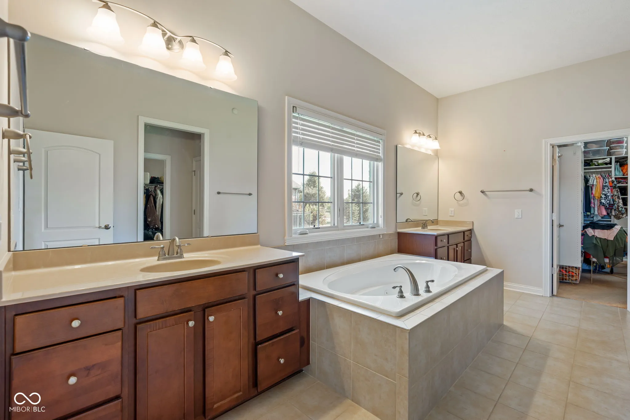 Indianapolis, Indiana 46278, United States, 4 Bedrooms Bedrooms, ,5 BathroomsBathrooms,Residential,Active,214220