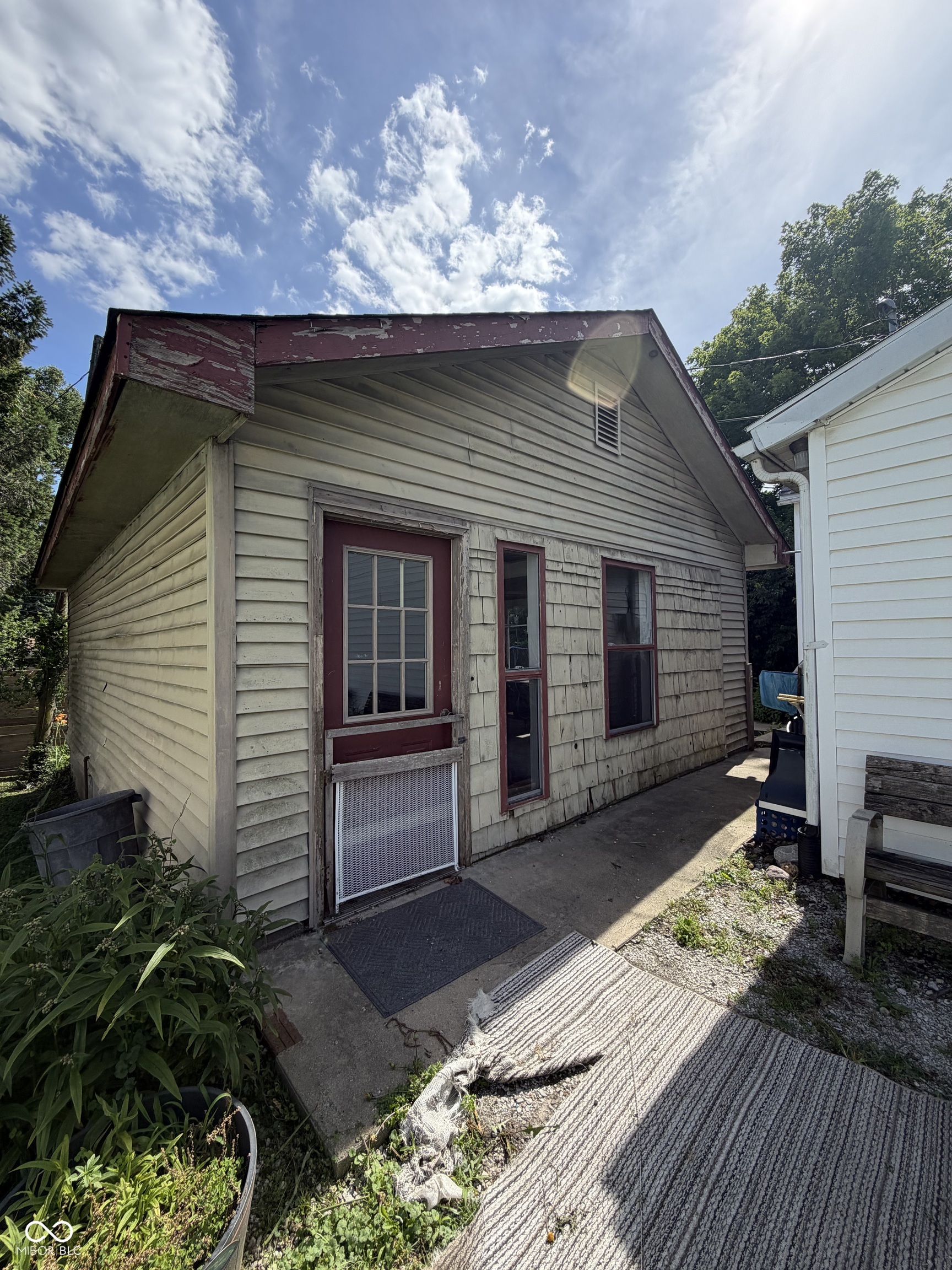 609 E Harrison Street