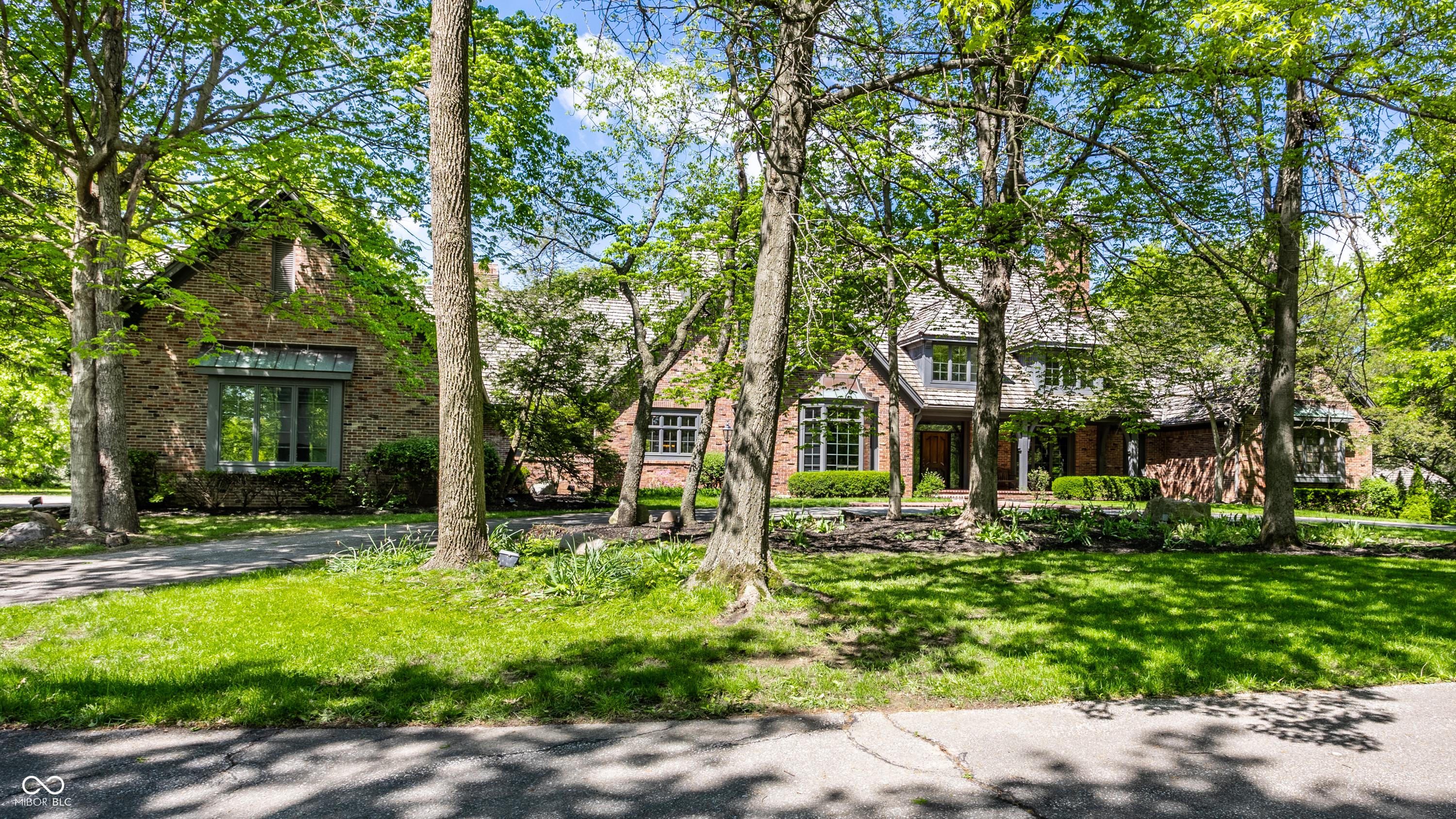 14300 Oakbrook Court