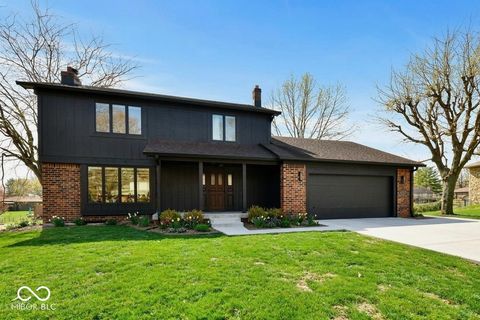 Photo of 579 Ridge Road, Greenwood, IN 46142 (MLS # 22083650)