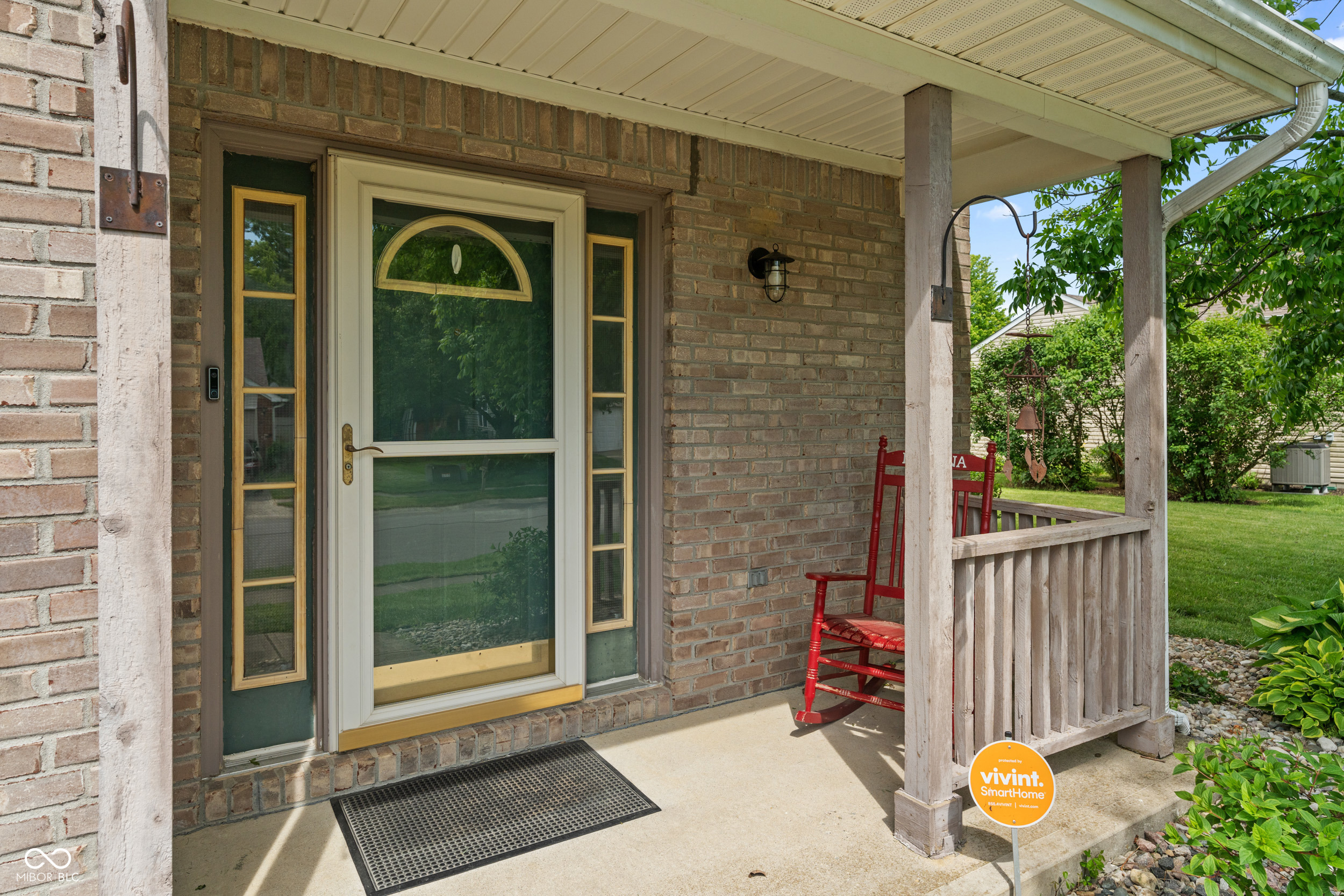 2 E Quail Wood Lane