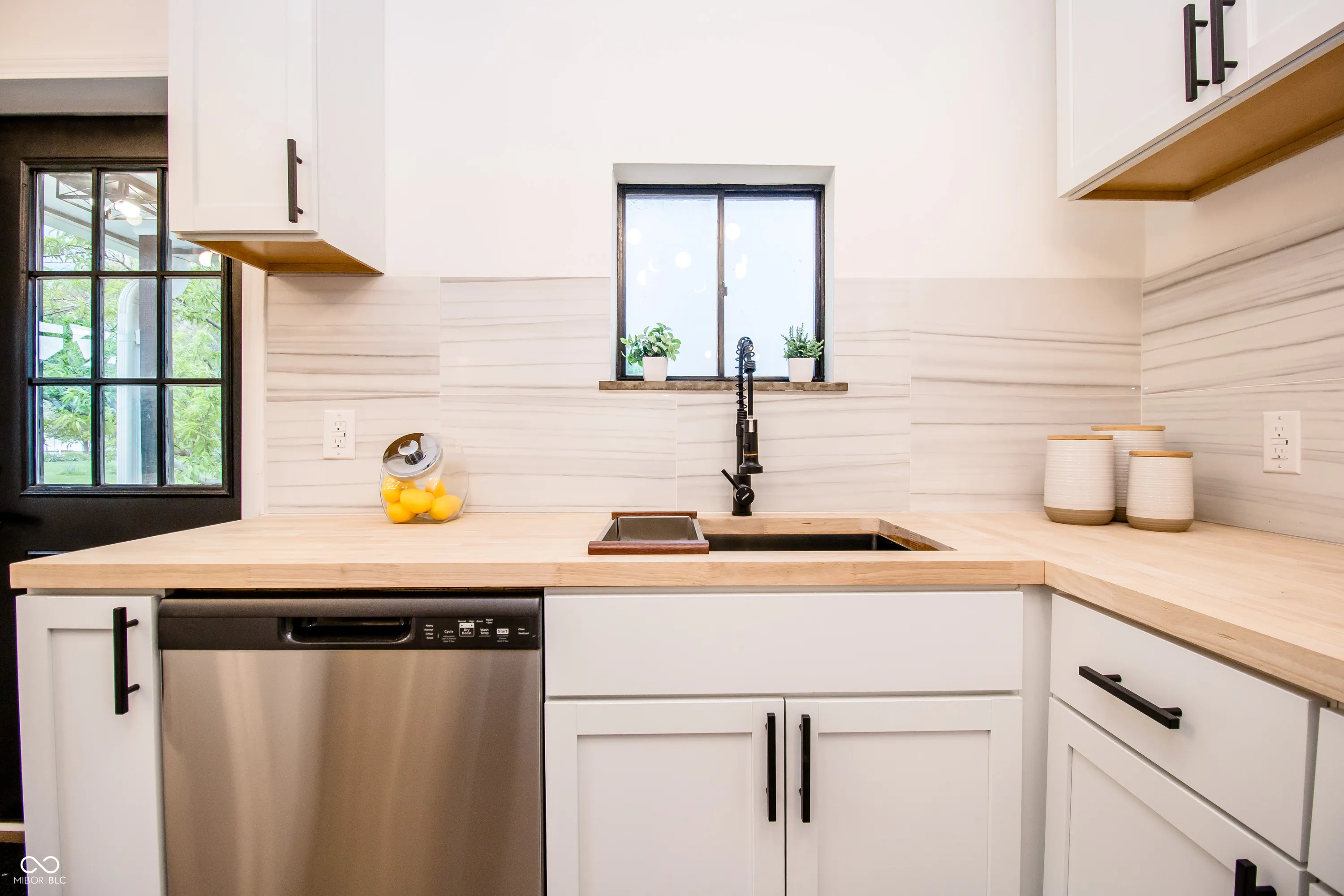 Hope, Indiana 47246, United States, 2 Bedrooms Bedrooms, ,1 BathroomBathrooms,Residential,Active,126607