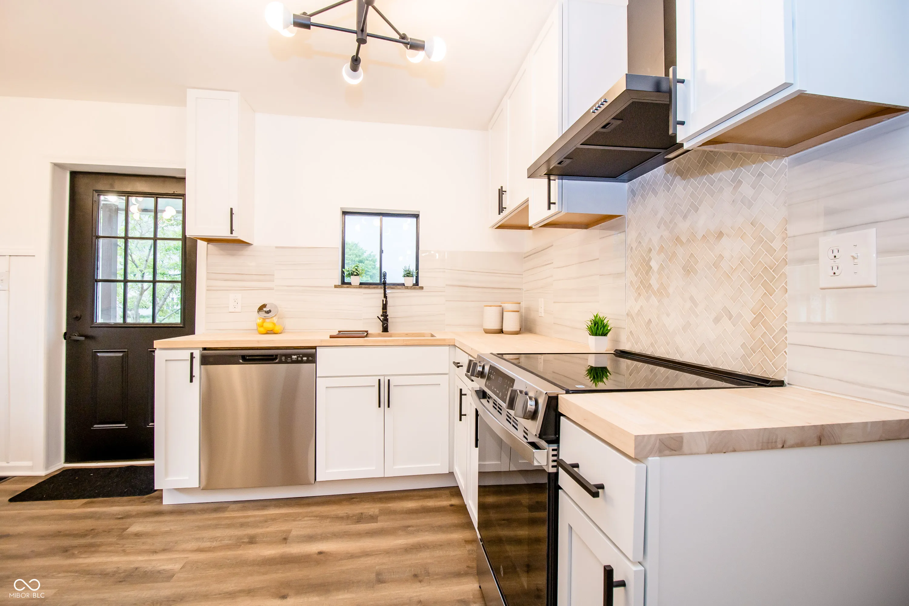 Hope, Indiana 47246, United States, 2 Bedrooms Bedrooms, ,1 BathroomBathrooms,Residential,Active,126607