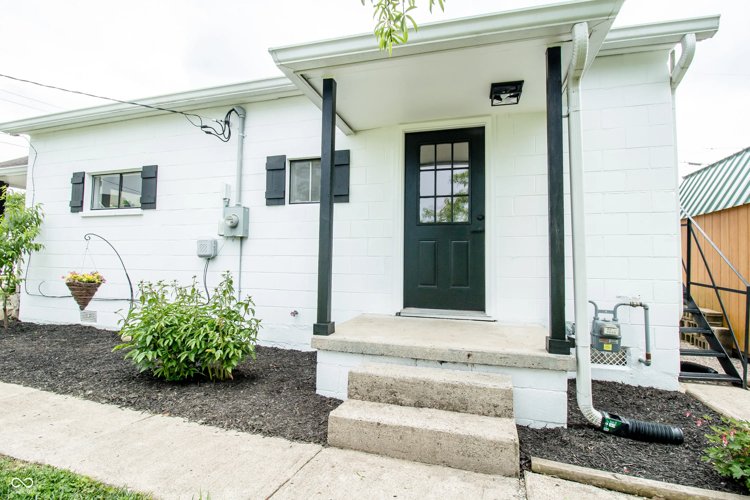 Hope, Indiana 47246, United States, 2 Bedrooms Bedrooms, ,1 BathroomBathrooms,Residential,Active,126607