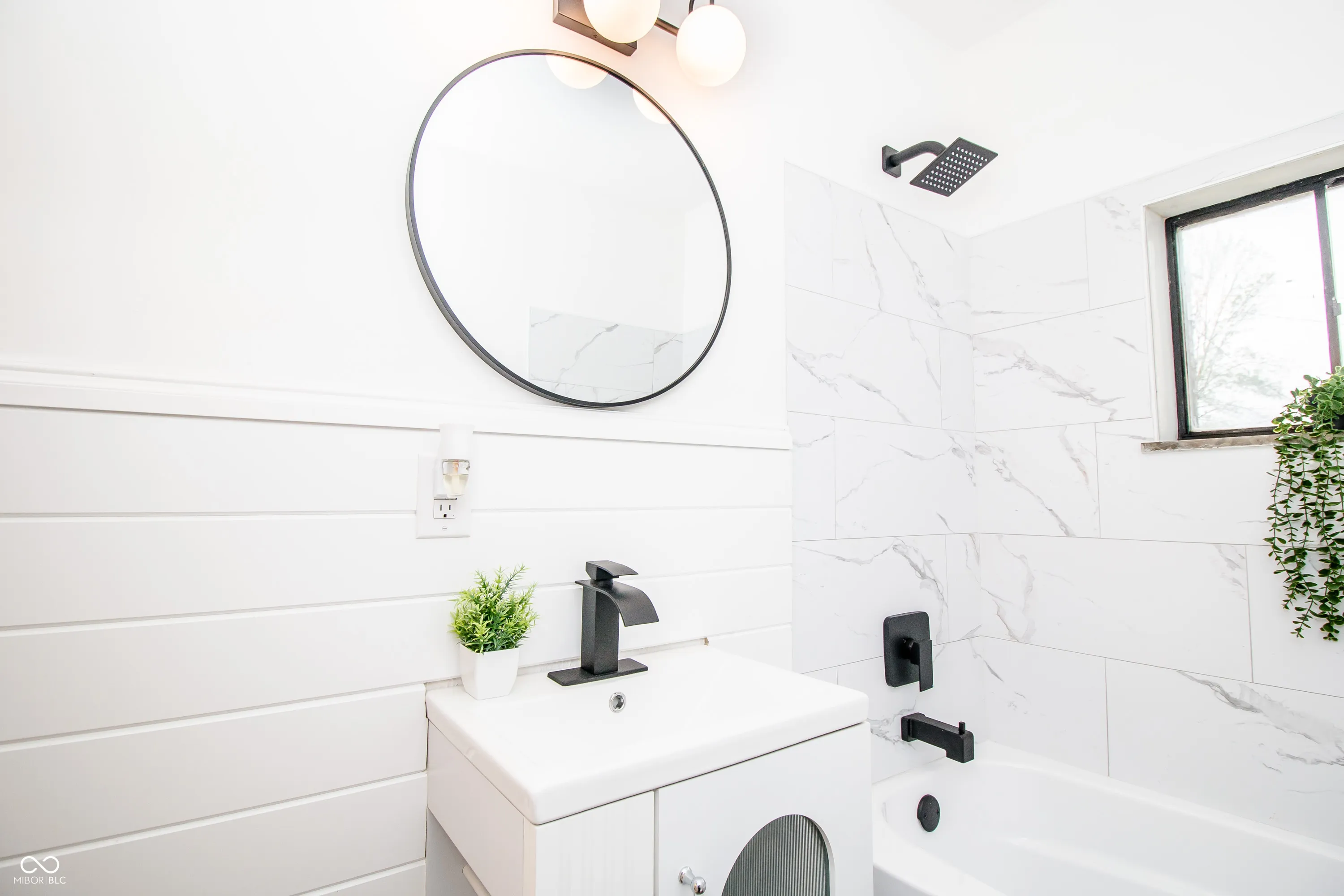 Hope, Indiana 47246, United States, 2 Bedrooms Bedrooms, ,1 BathroomBathrooms,Residential,Active,126607