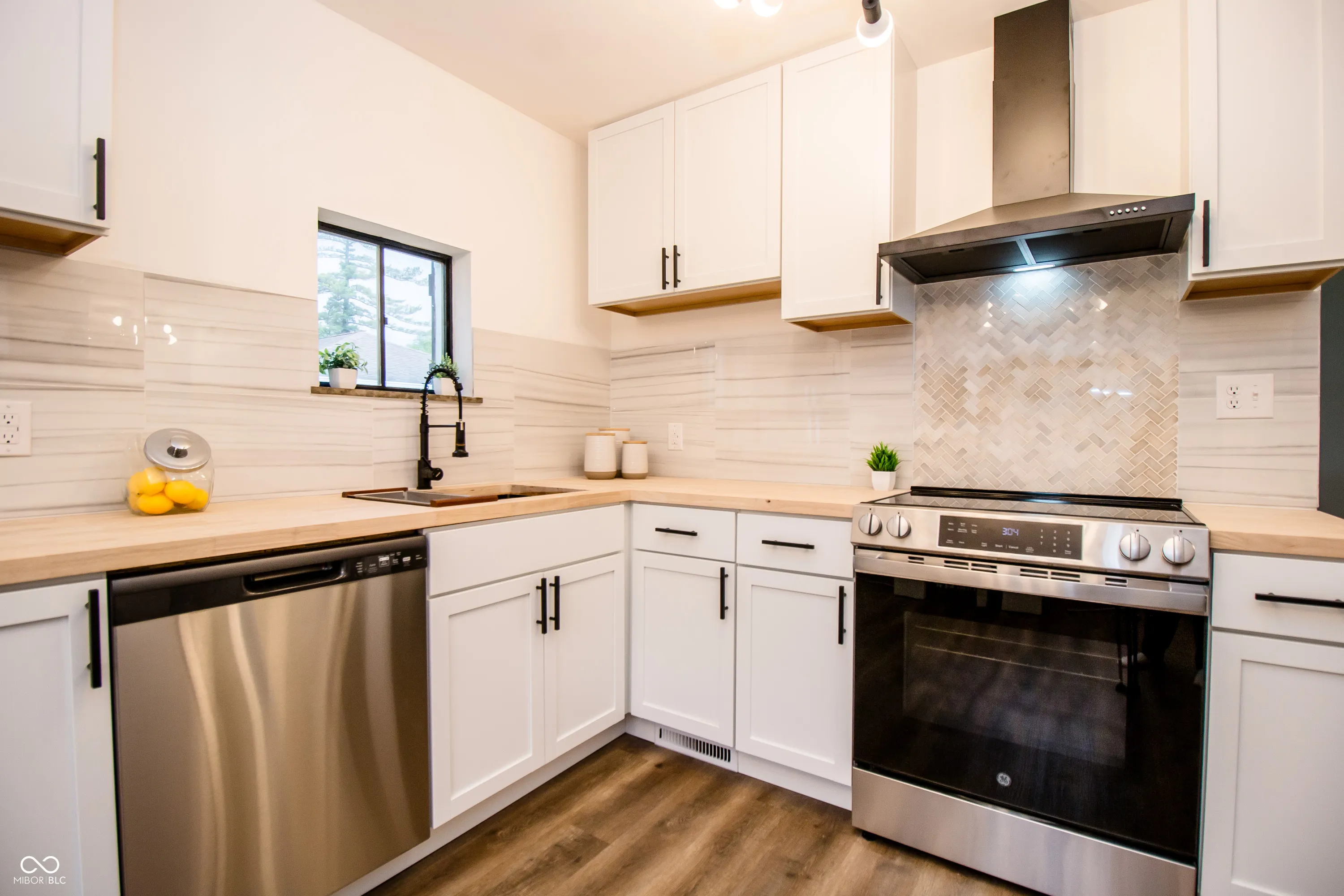 Hope, Indiana 47246, United States, 2 Bedrooms Bedrooms, ,1 BathroomBathrooms,Residential,Active,126607