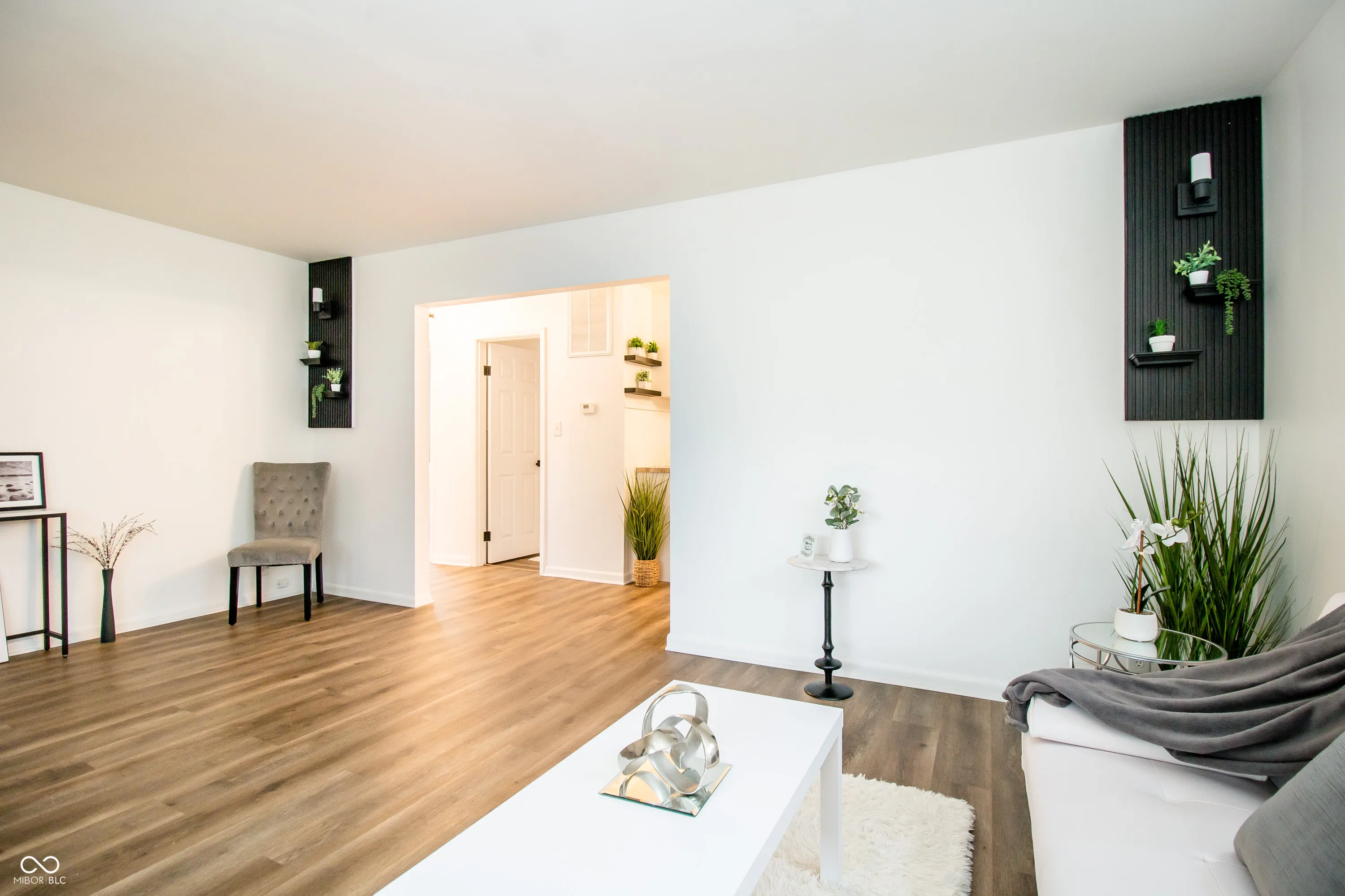 Hope, Indiana 47246, United States, 2 Bedrooms Bedrooms, ,1 BathroomBathrooms,Residential,Active,126607