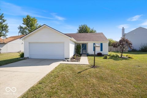 Photo of 319 Brookstone Drive, Greenfield, IN 46140 (MLS # 22087371)