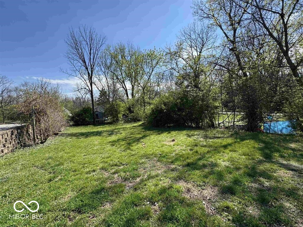 1523 W 8th Street
